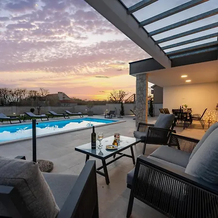 Ro&lu Zadarvillas Villa *