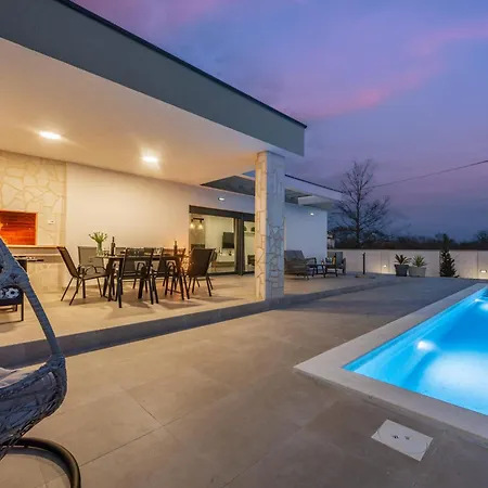 Ro&lu Zadarvillas Villa Smrdelje